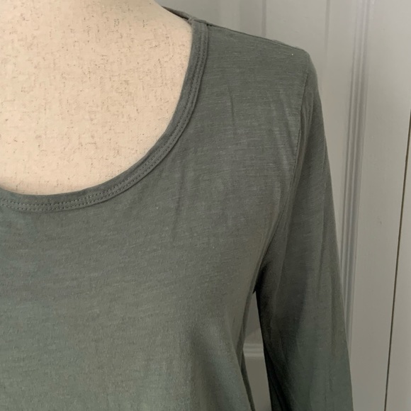 T.La top with bell sleeves - Picture 5 of 5